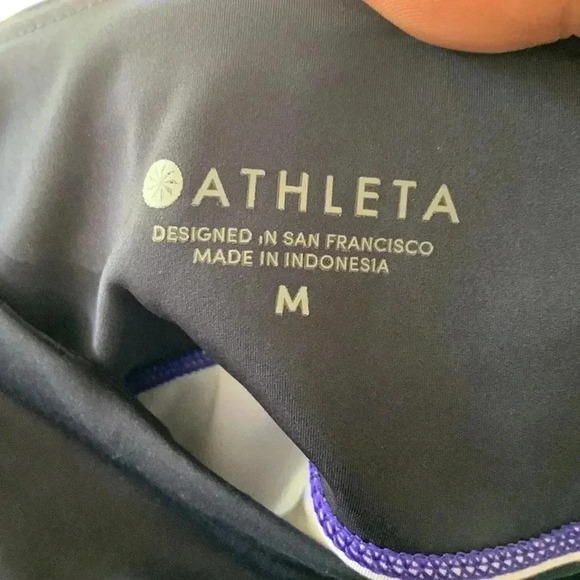 Athleta Running Free Colorblock 3.5” Short Size Medium - Picture 7 of 7